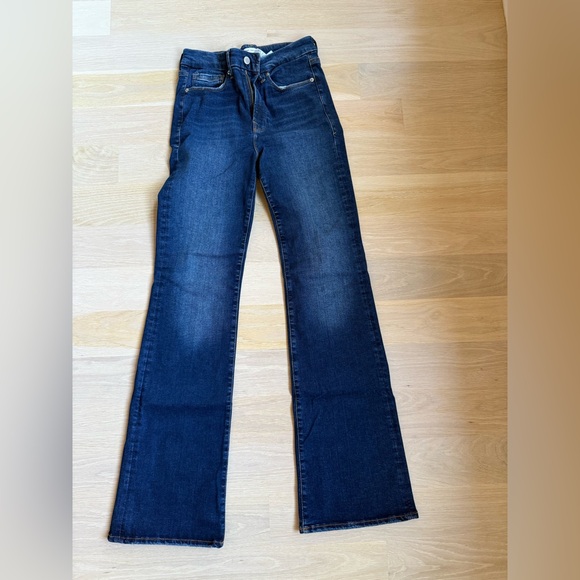 Good American ALWAYS FITS GOOD LEGS FLARE JEANS - Picture 1 of 8